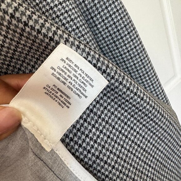 Aritzia Margaux Blazer - Size 2, Grey houndstooth - Picture 6 of 6